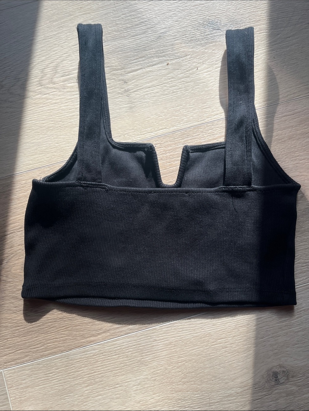 Zara Black Ribbed V-Notch Crop Top - Picture 2 of 2
